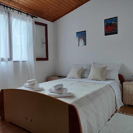 Apartments By The Sea Basina, Hvar - 116 Vrboska Exterior foto